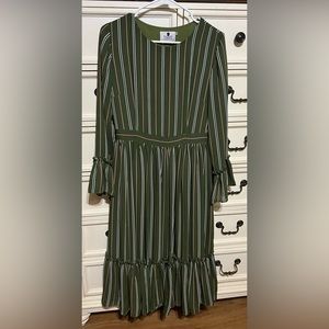 Dainty Jewells dress. Size Medium.